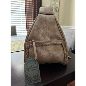 T-Shirt & Jeans Unisex Vegan Leather Sling Backpack Brown Medium